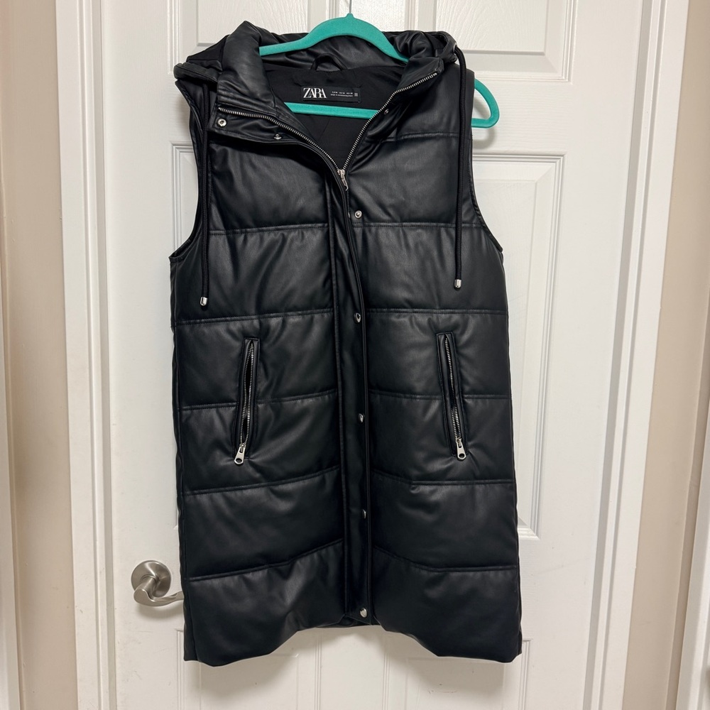 Zara Women's Black Quilted Vest